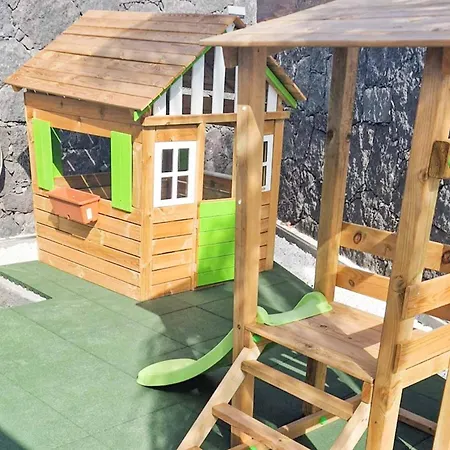 Anyaval Playa Blanca (Lanzarote)