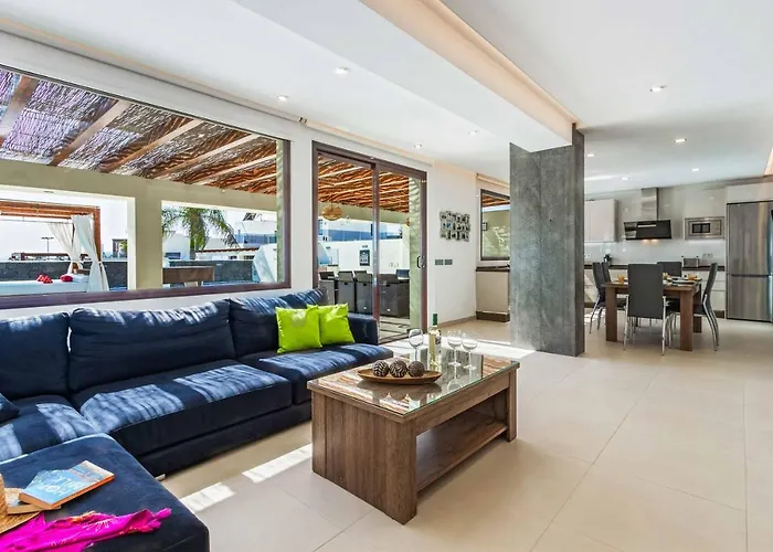 Anyaval Villa *