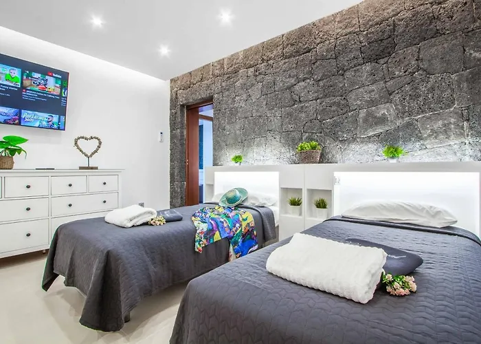Anyaval Villa *