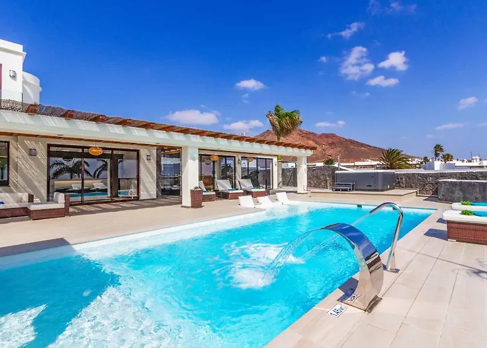 Villa Anyaval *