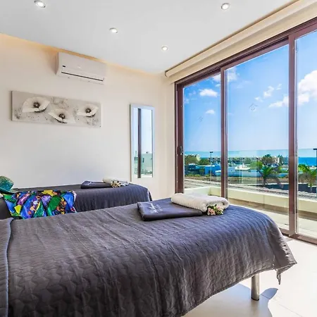 Anyaval * Πλάγια Μπλάνκα